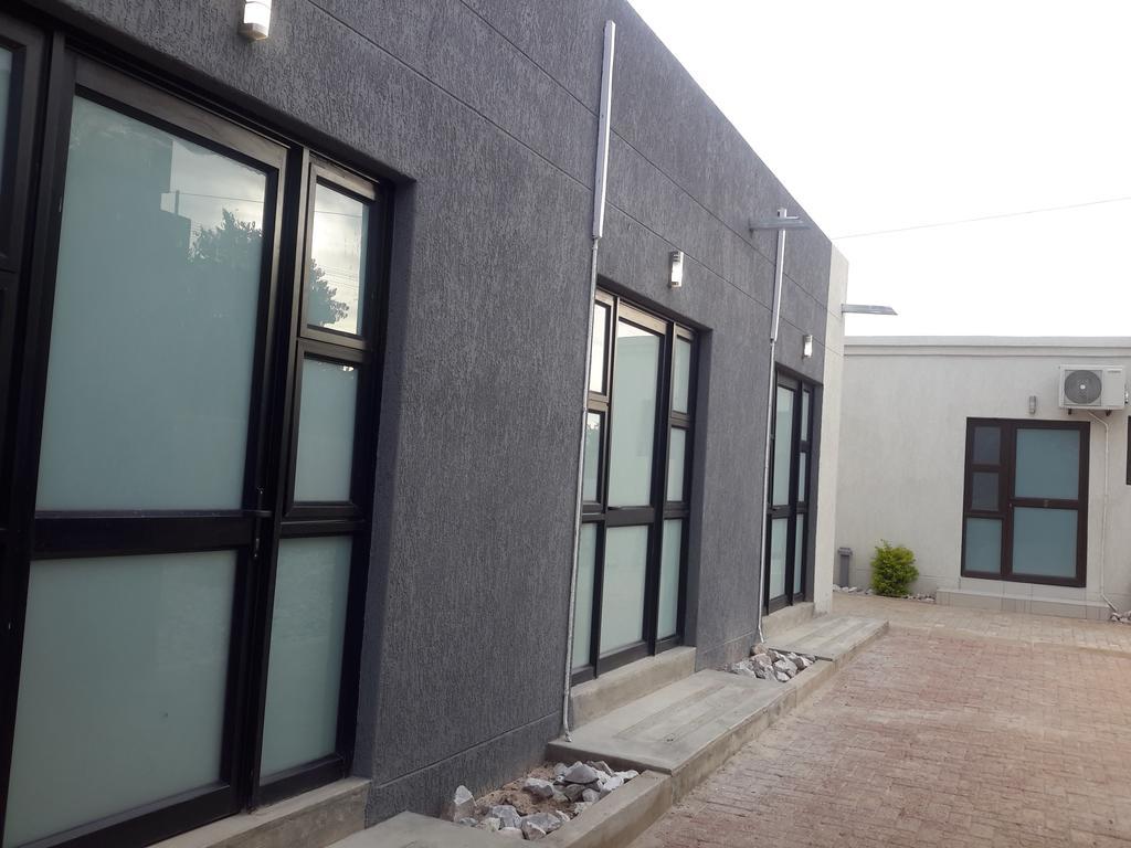 Tsumeb Guesthouse Kamho Exterior foto