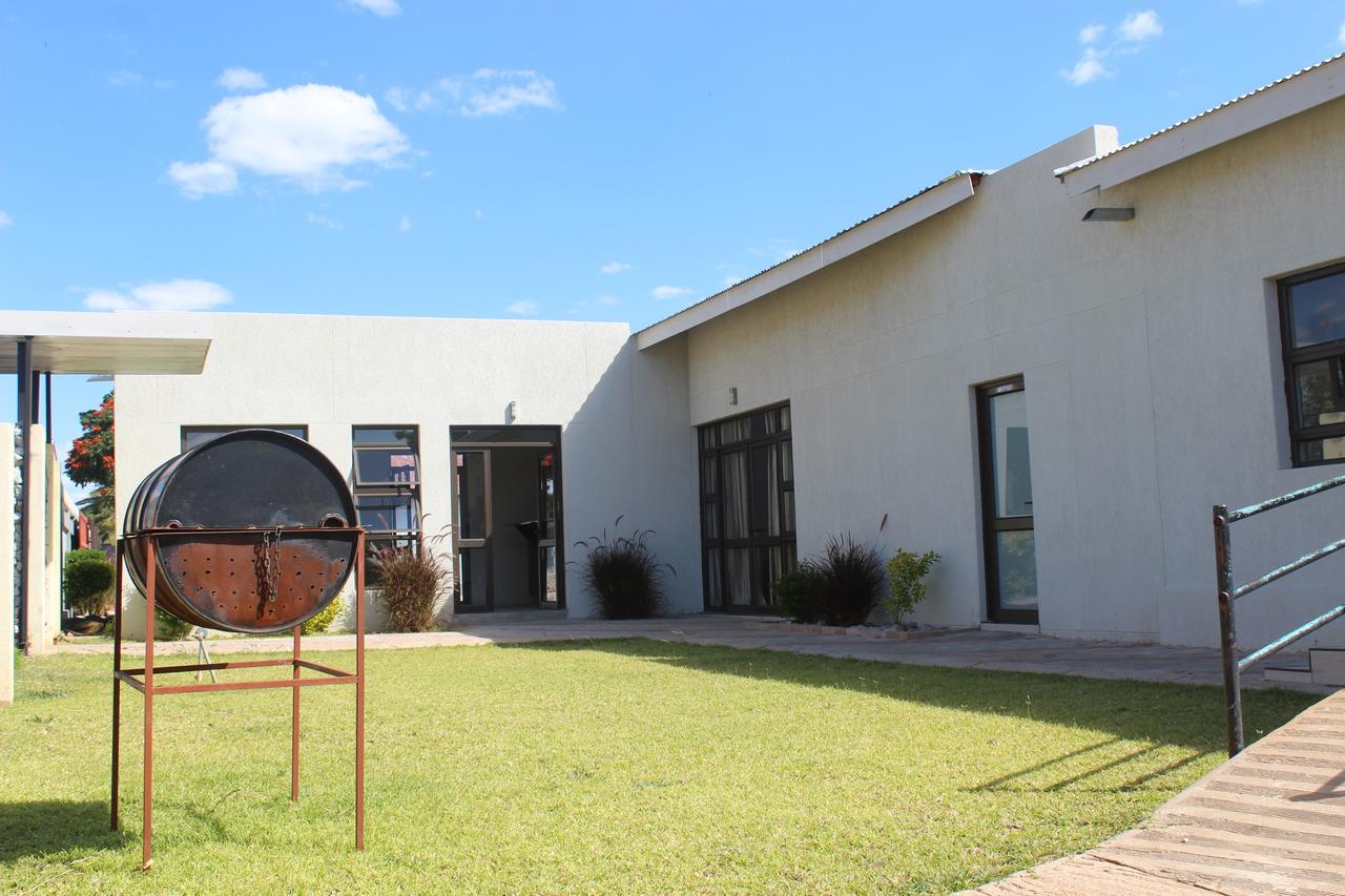 Tsumeb Guesthouse Kamho Exterior foto